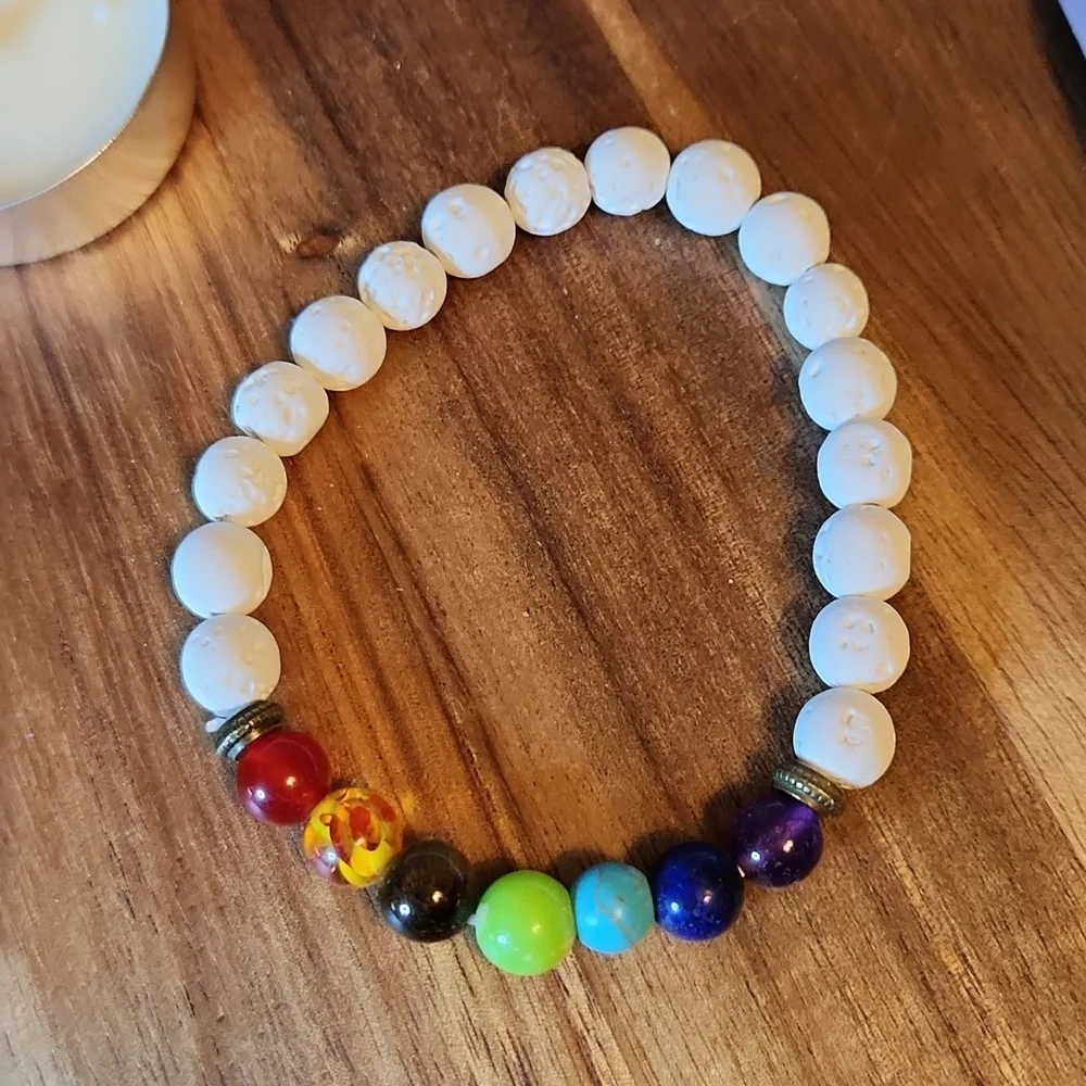 Sleeping Beauty Nap Queen Eye mask, Chakra Bracelet Lavender Bath Salt NWOT - Picture 2 of 2